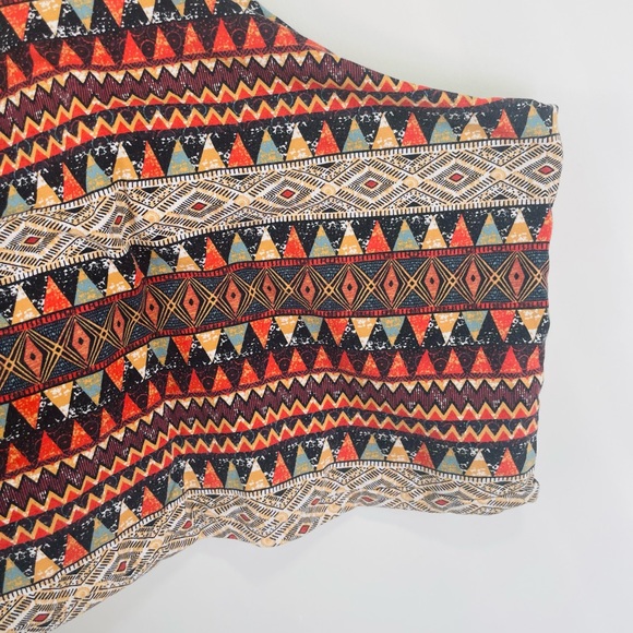 Forever 21 3X Plus Size Tribal Print Cropped Top - Picture 3 of 8